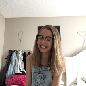 Meet your Posher, Kendra